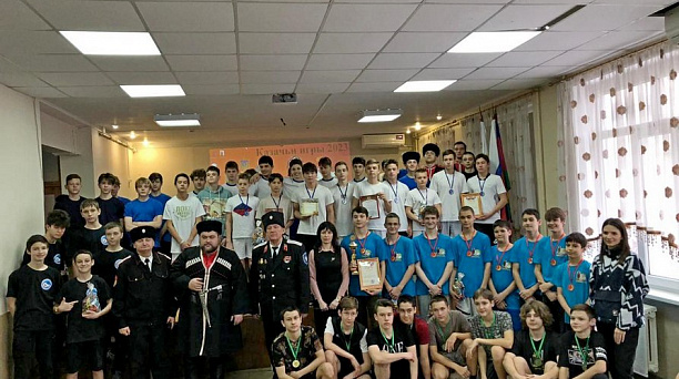 Казачьи игры прошли в МБОУ СОШ №10