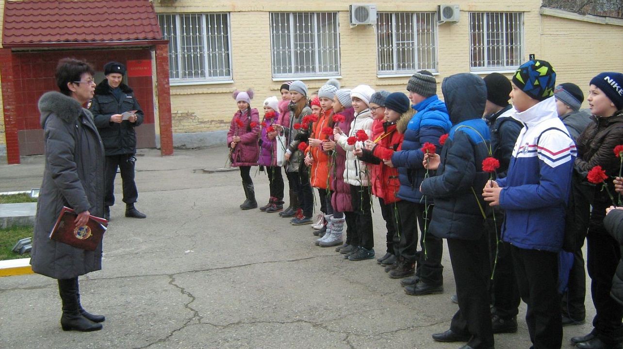 Учащиеся школы №93 побывали с экскурсией в войсковой части 3703