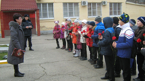 Учащиеся школы №93 побывали с экскурсией в войсковой части 3703