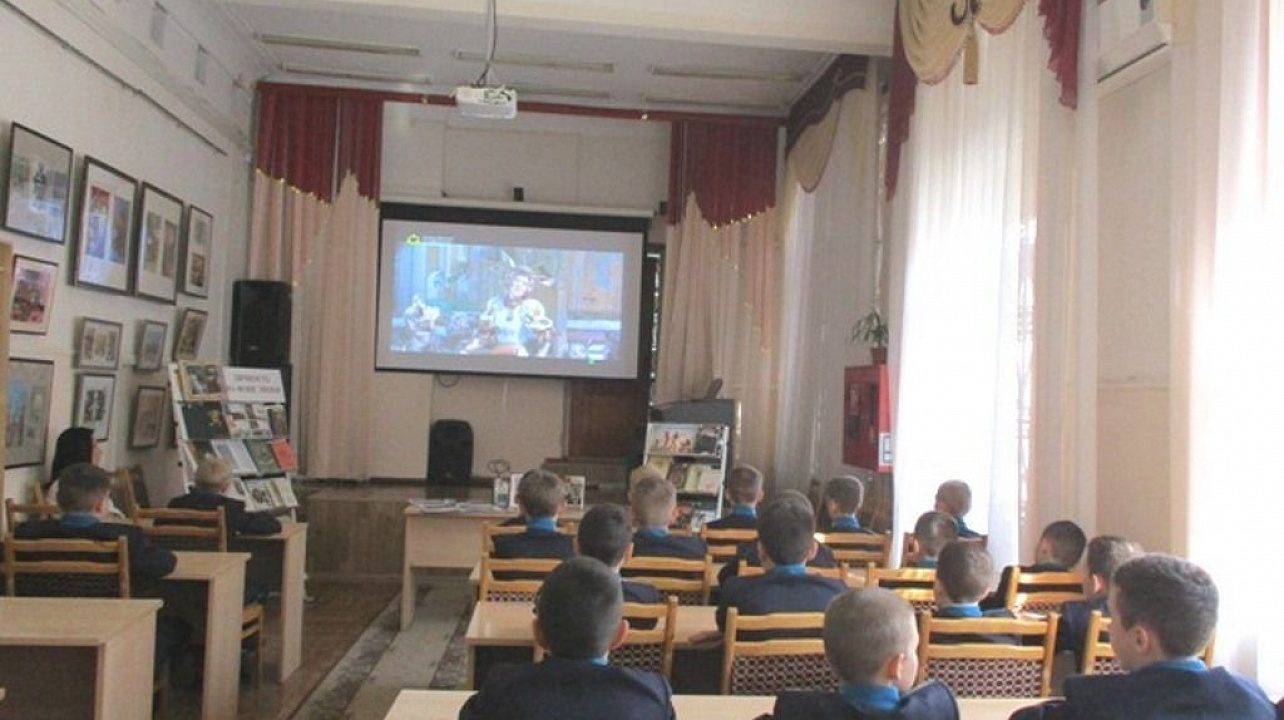 В библиотеке им. Н. А. Некрасова состоялся литературно-музыкальный вечер