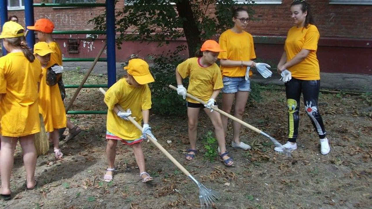 В Центральном округе прошла акция «Самый чистый двор»