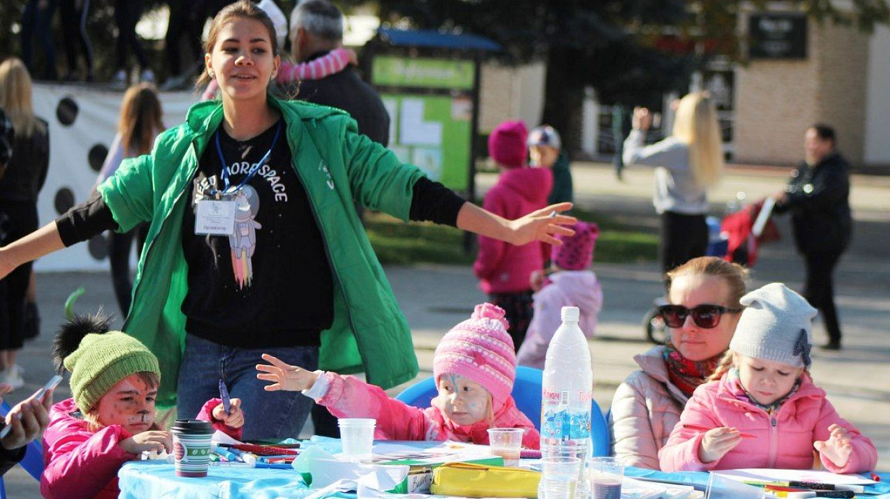 Молодежный Совет Западного округа провел праздничную программу, посвященную Дню народного единства