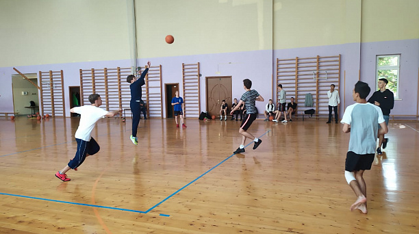 В школе № 101 прошел спортивный праздник