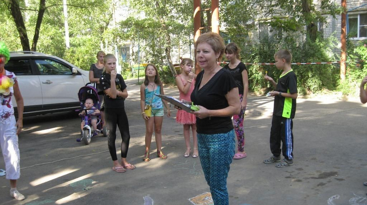 Праздник ко Дню города провели жители дома по улице Тургенева, 221