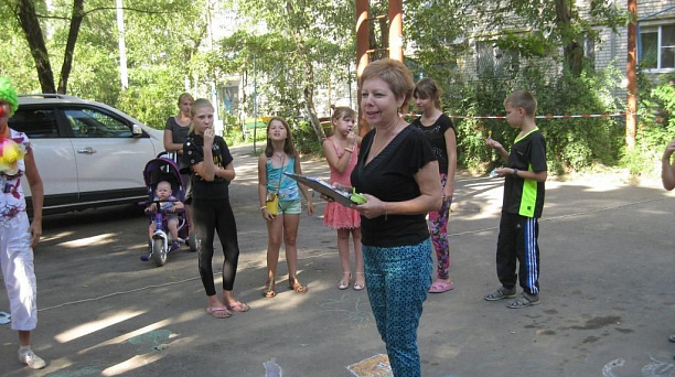 Праздник ко Дню города провели жители дома по улице Тургенева, 221