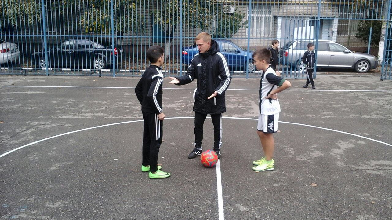 Юные футболисты продолжают бороться за Кубок главы