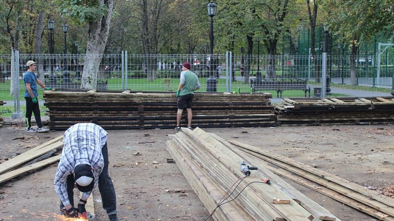 В Западном округе идёт работа по обновлению скейт-парка в «Сквере Дружбы» _.jpg