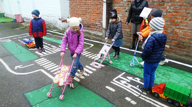В детском саду Западного округа прошла акция по соблюдению правил дорожно-транспортного движения