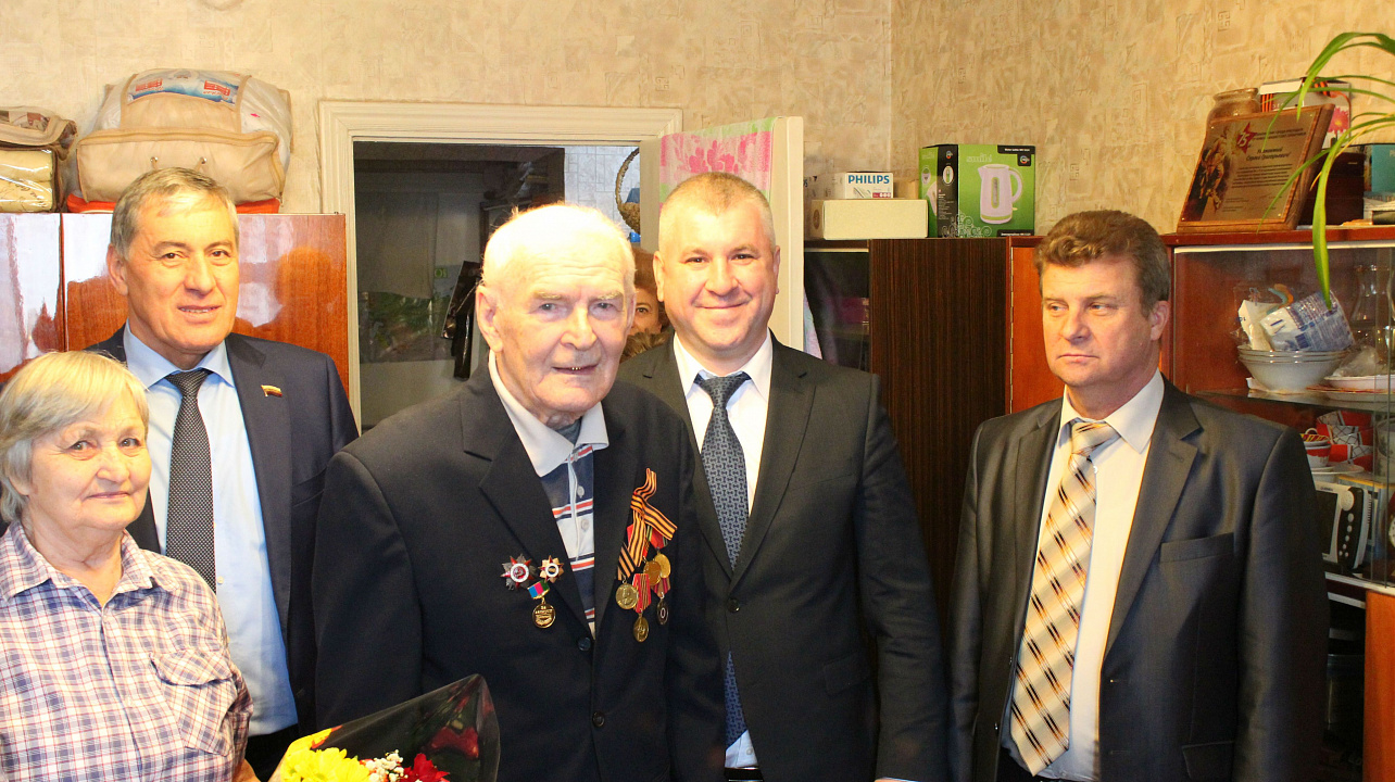 В Западном округе состоялось поздравление ветерана Великой Отечественной войны