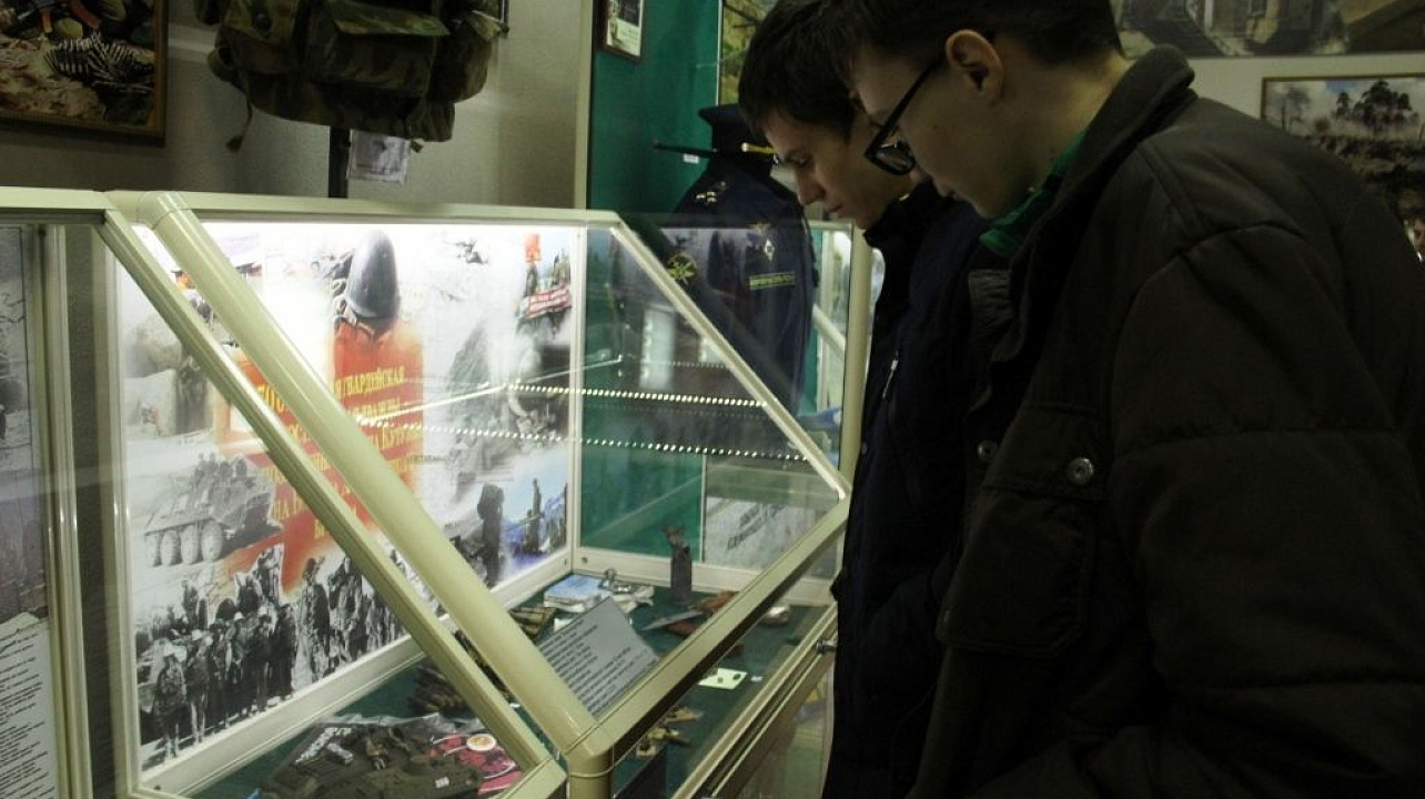 О Ленинграде студентам КИПО