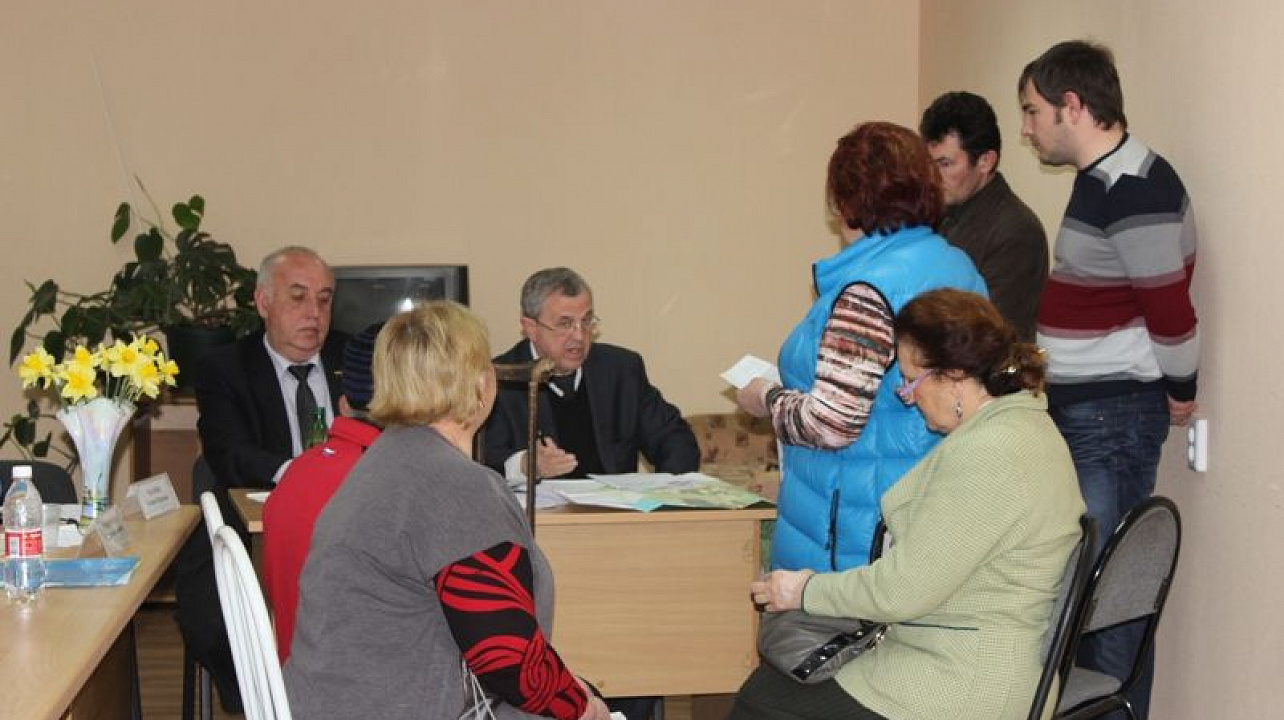 Глава Центрального округа встретился с руководителями ТОС