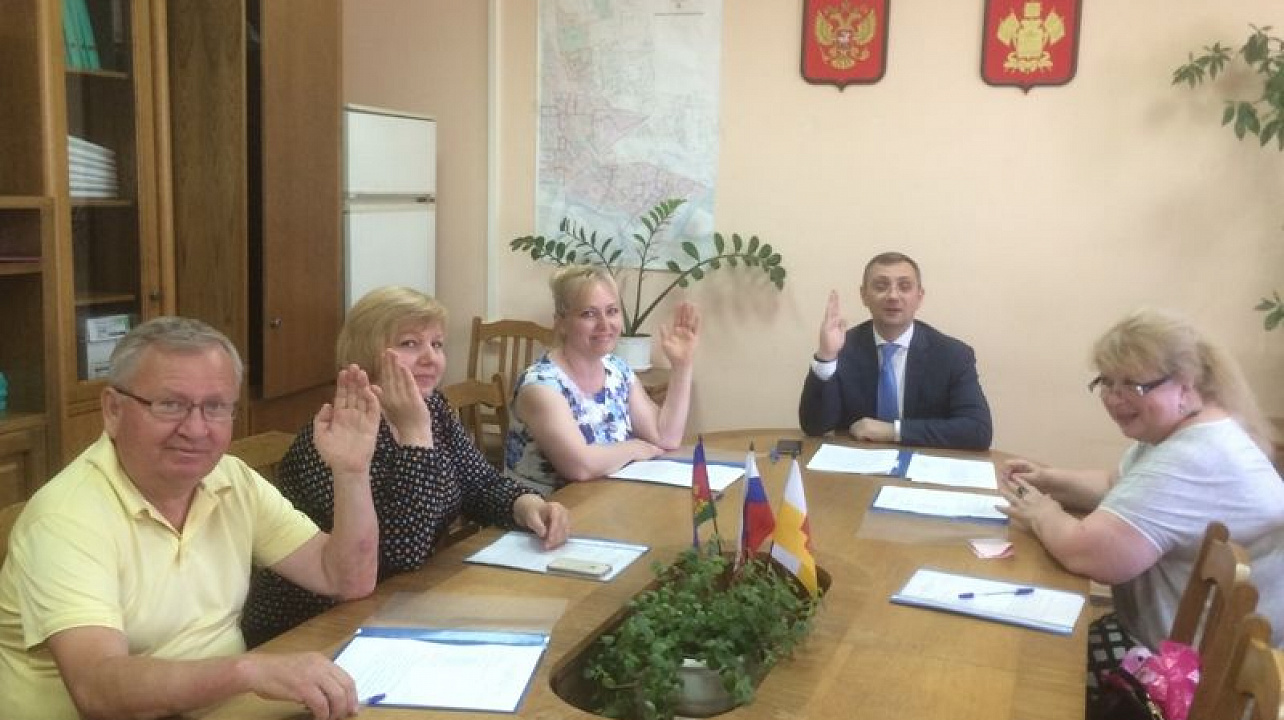 Территориальному избирательному участку № 23-27 Центрального округа возможно присвоят имя заслуженного учителя РСФСР Николая Исаченко