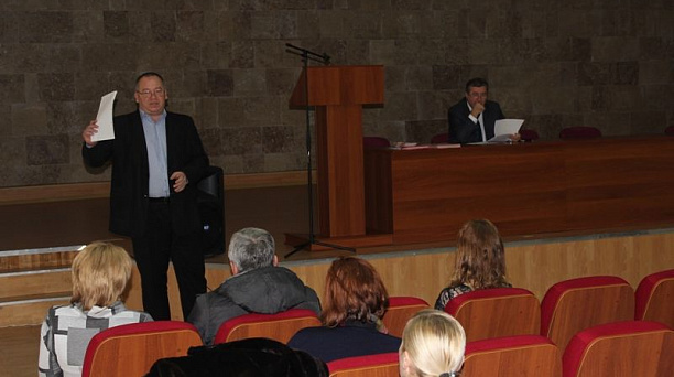 В администрации Центрального округа состоялось совещание по вопросу новогоднего оформления учреждений культуры