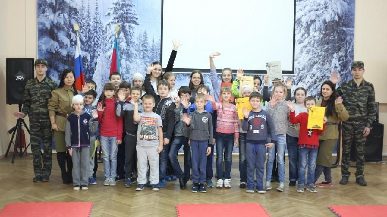 «Курс молодого бойца» провели в Западном округе