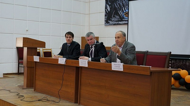 В администрации Западного округа прошло рабочее совещание по вопросам развития добровольного страхования жилых помещений