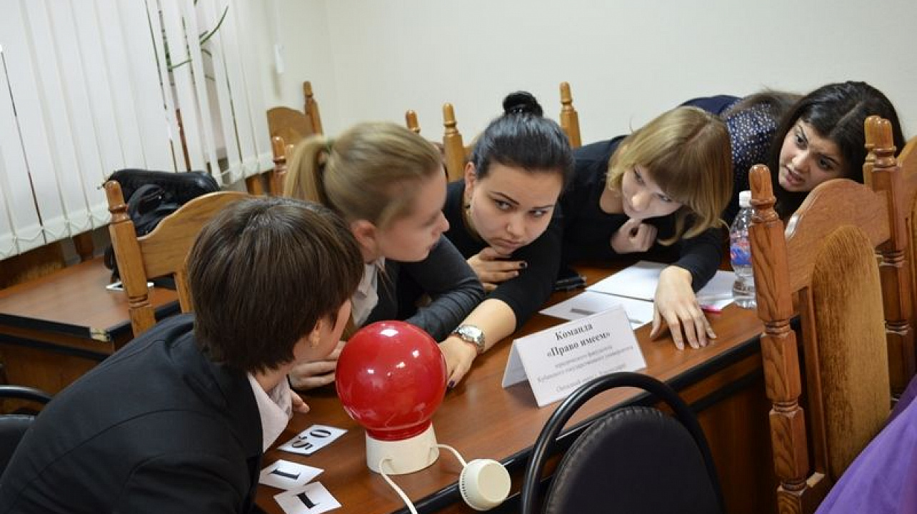 Молодежь Западного округа заняла почетное место в интеллектуальной игре "Брейн-ринг"