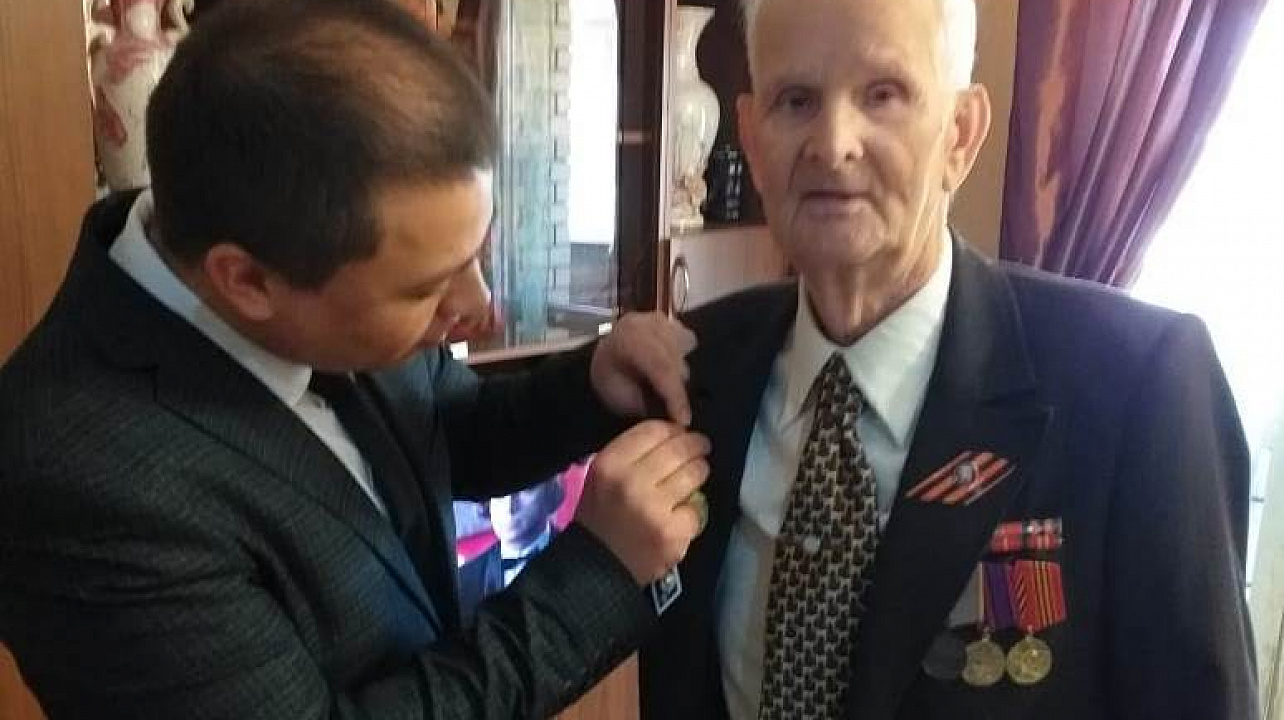 В Прикубанском округе вручили юбилейные медали к 75-летию Победы четырем участникам Великой Отечественной войны