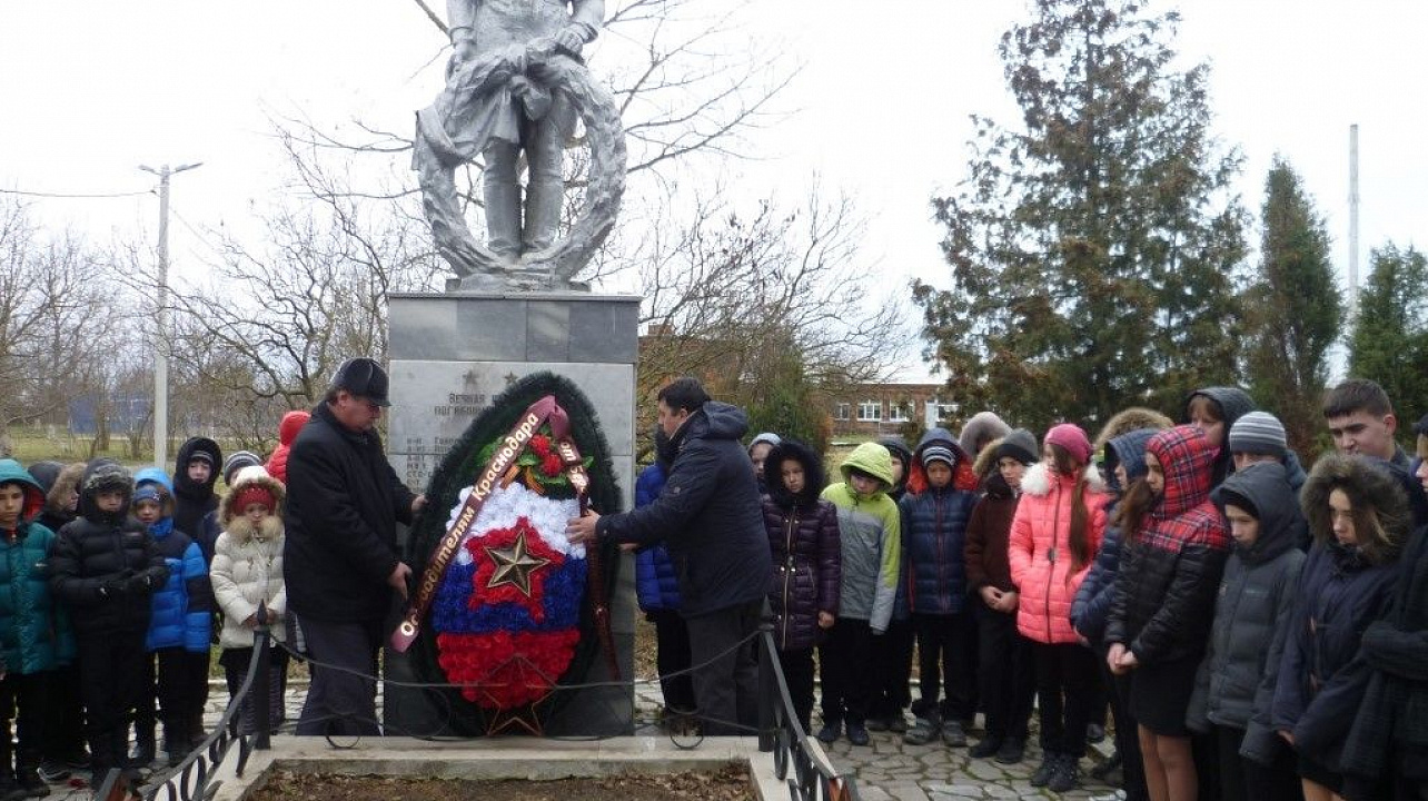 В школе №79 прошли Уроки мужества, посвященные Всероссийской инициативе «Горячее сердце»