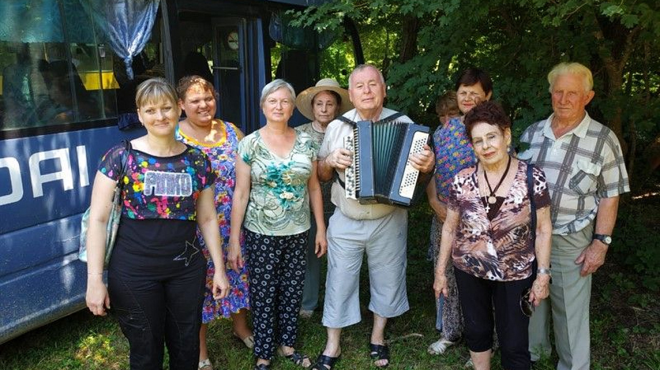 Местное отделение Всероссийского общества слепых посетило мемориальный комплекс в хуторе Поднависла.jpg