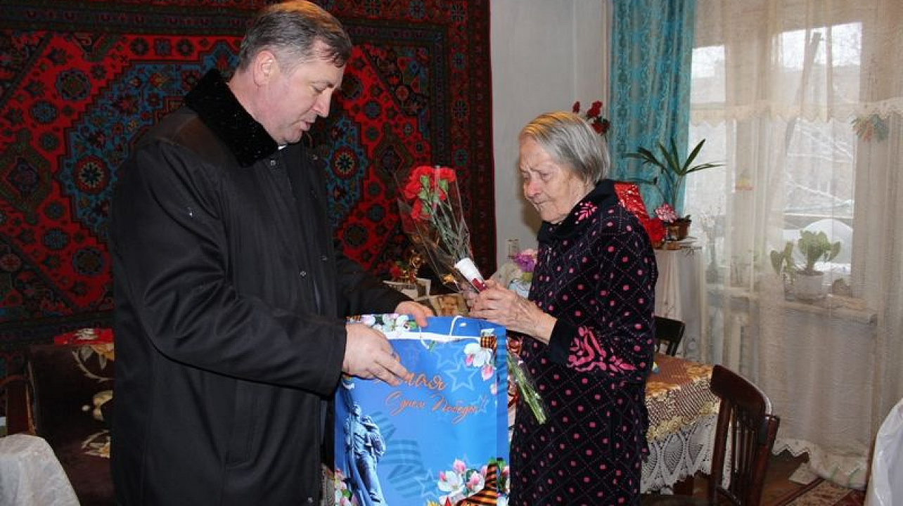 В Центральном округе поздравили освободителей города Краснодара