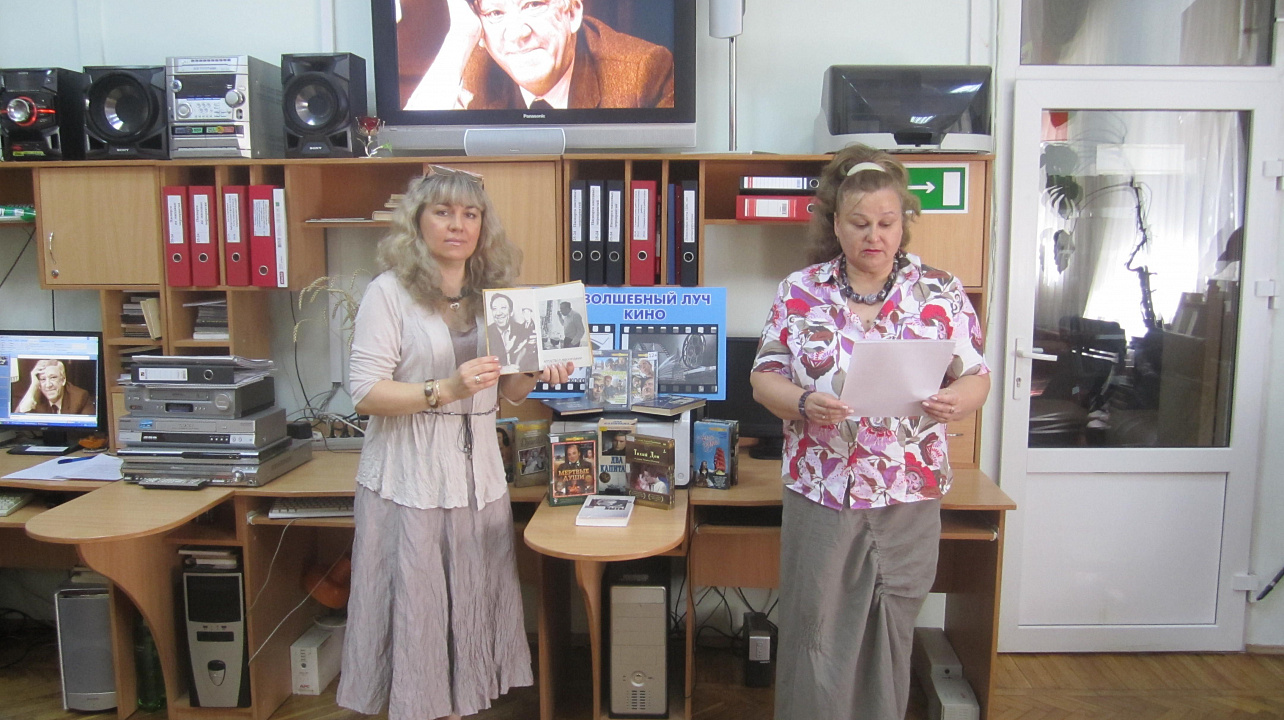 Киноэкскурс в историю кино провели в Западном округе