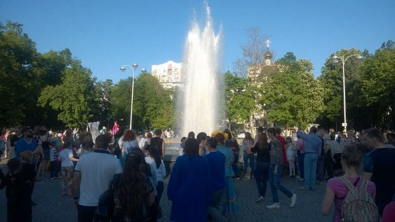 В Центральном округе торжественно открыли сезон фонтанов