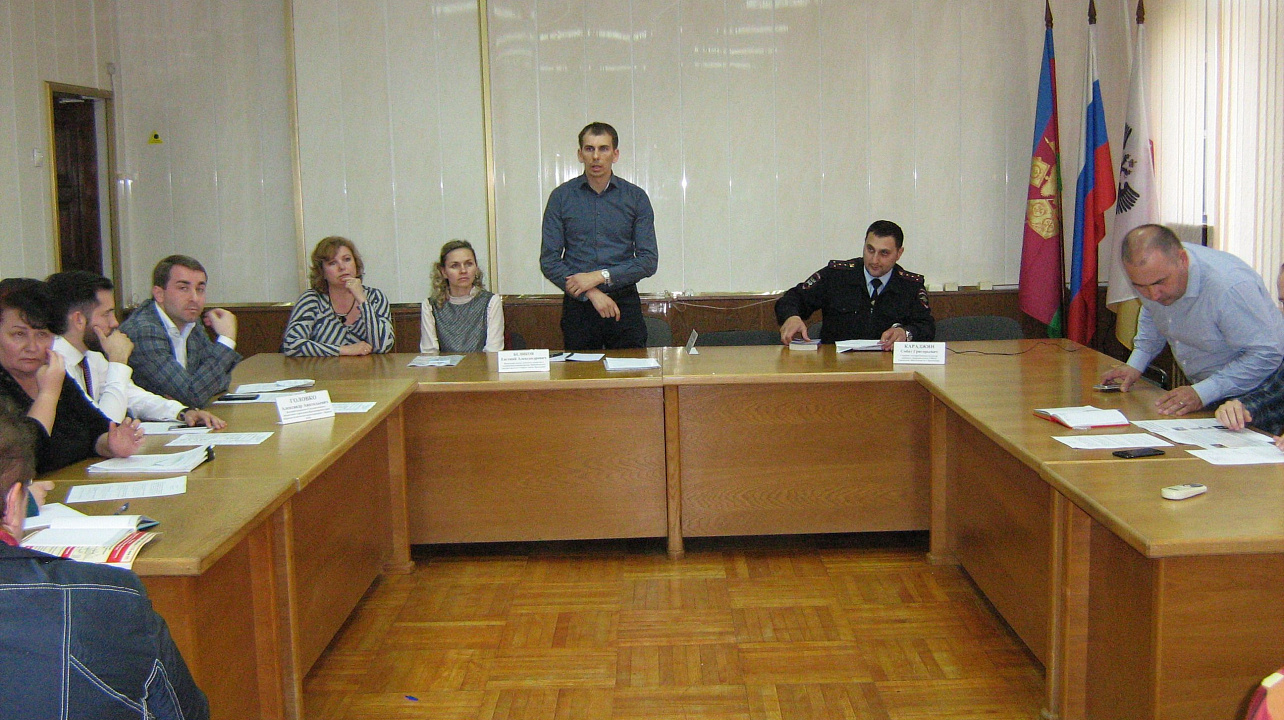 В администрации Прикубанского округа с садоводами обсудили меры противопожарной безопасности
