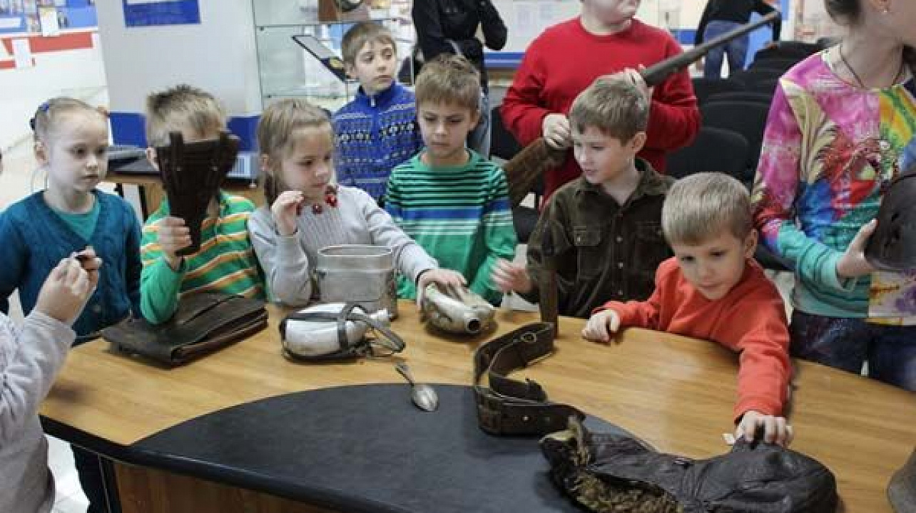 Воспитанники детского сада № 123 посетили музей им. Е.Д.Фелицына.JPG