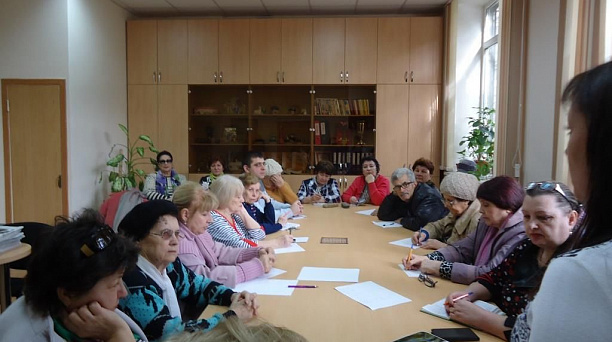 Жителей Тургеневского микрорайона проинформировали о способах преодоления семейных кризисов