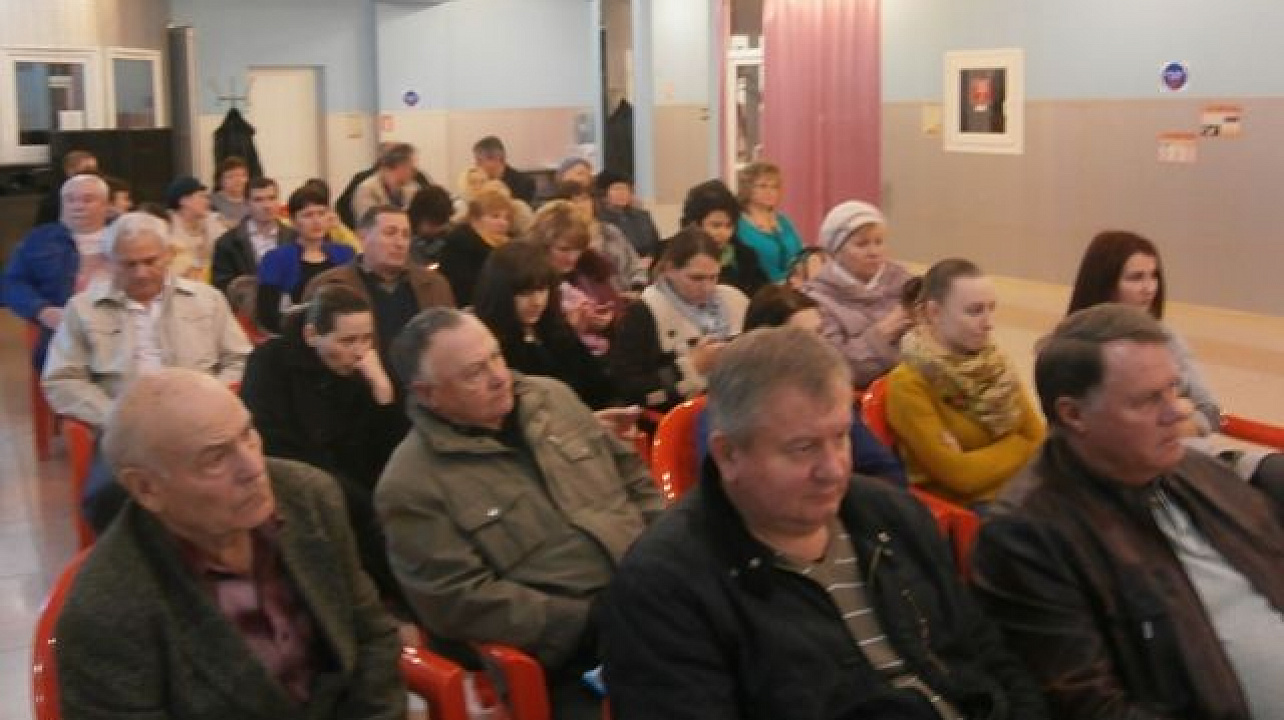 Прошло занятие с неработающим населением на базе учебно-консультационного пункта станицы Елизаветинской.JPG