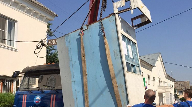 В Западном округе демонтируют незаконно установленные киоски