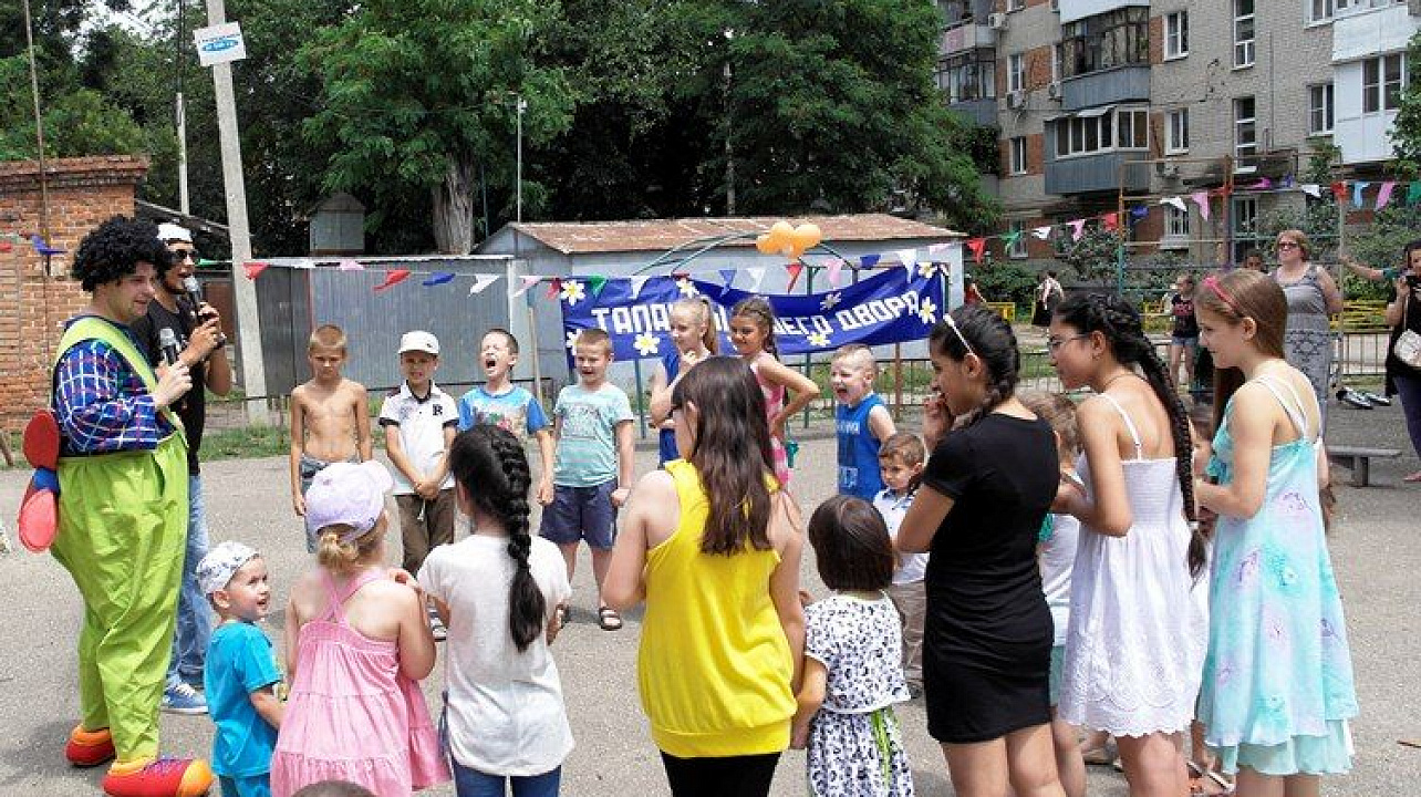 Смотр-конкурс «Таланты нашего двора» состоялся в Центральном округе