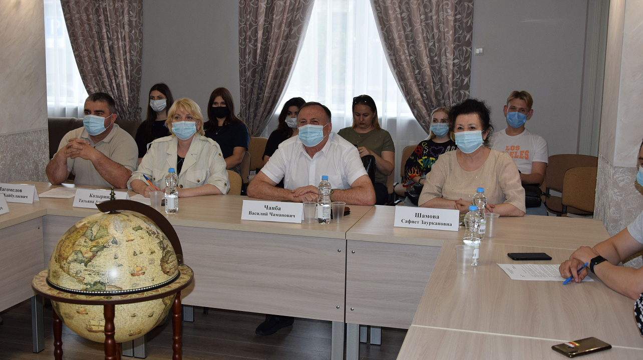 Центр национальных культур принял участие в мероприятиях, приуроченных ко Дню России (3).JPG