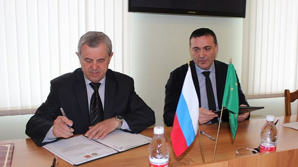 Центральный округ и Тахтамукайский район продлили договор о сотрудничестве