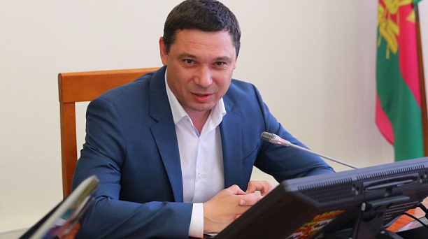 Евгений Первышов обсудил новые проекты уличного искусства с краснодарскими художниками