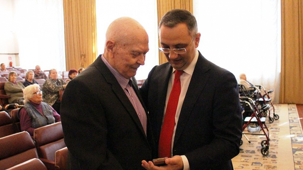 В Центральном округа продолжают вручать ветеранам ВОВ медали «75 лет со дня освобождения Краснодарского края  и завершения битвы за Кавказ»