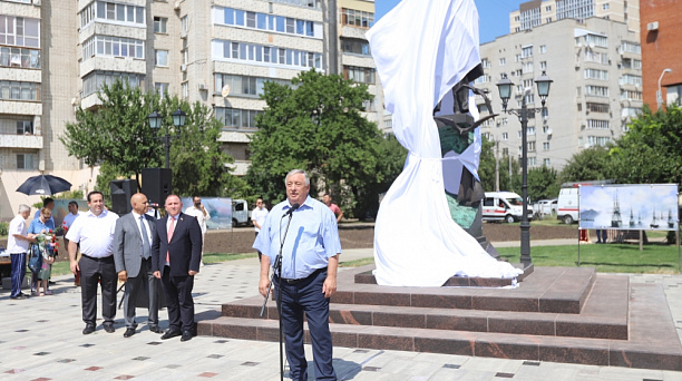 В Краснодаре открыли памятник известному художнику Ивану Айвазовскому