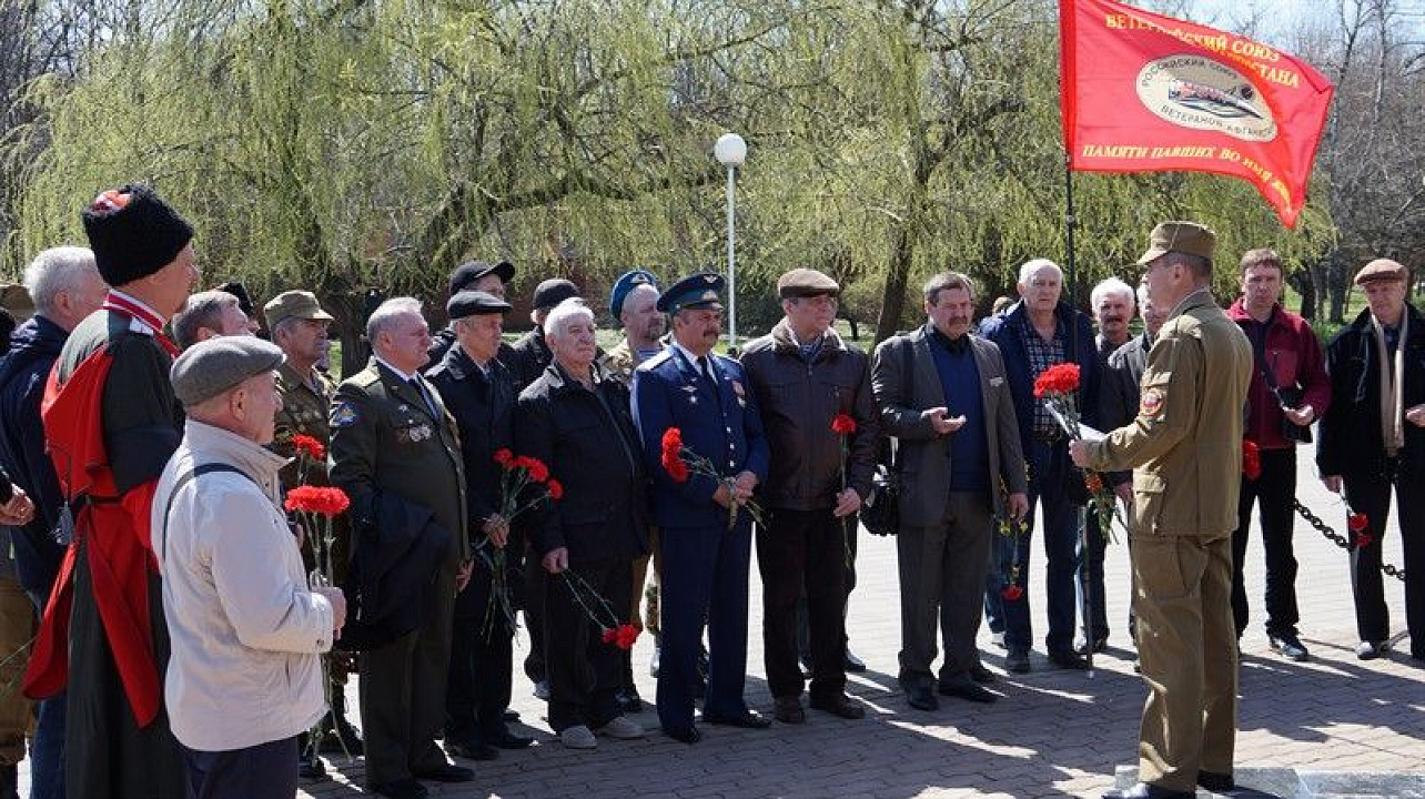 В Краснодаре почтили подвиги погибших в локальных конфликтах.jpg