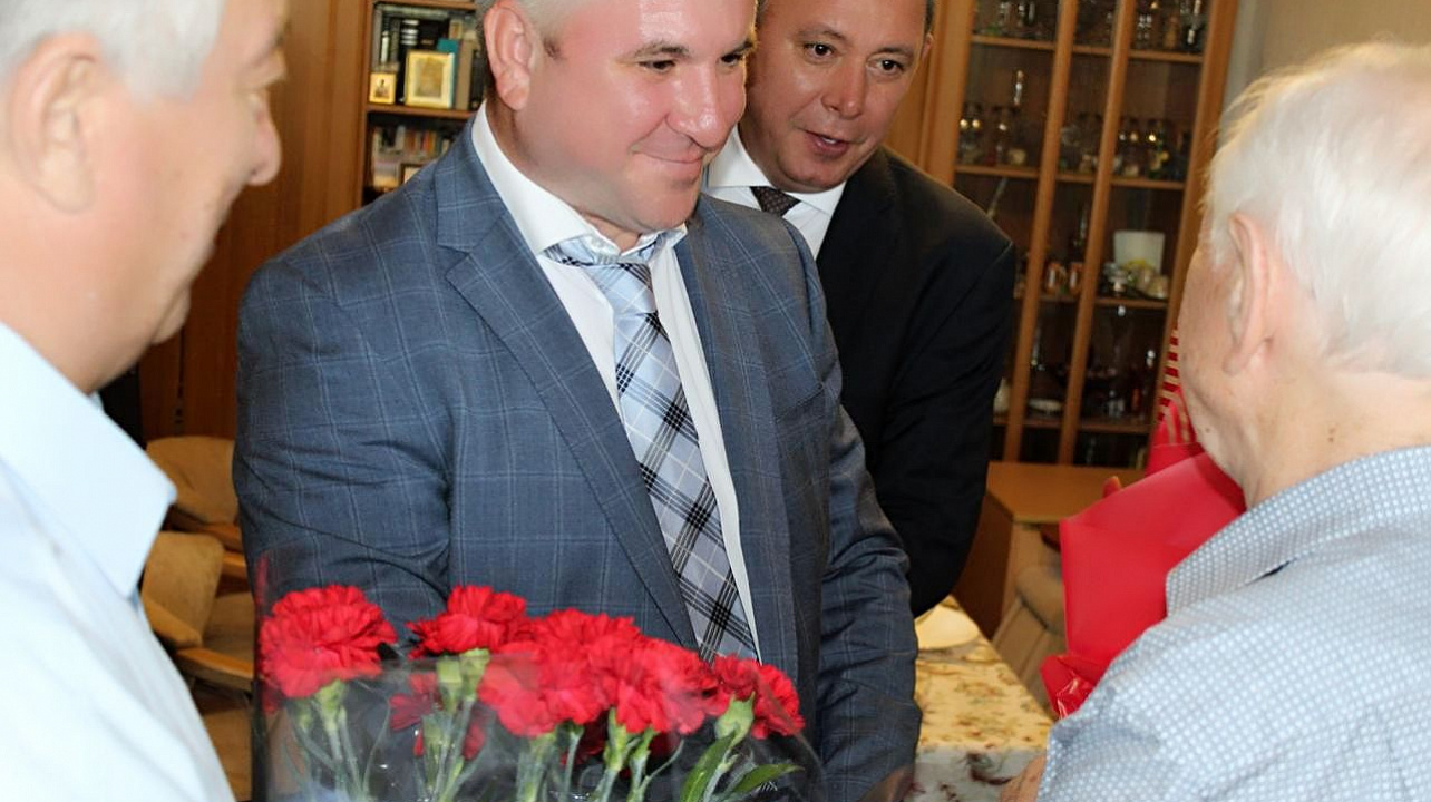 Александр Кучмин поздравил Почётного гражданина Краснодара Константина Ивановича Горожанина с Днём рождения