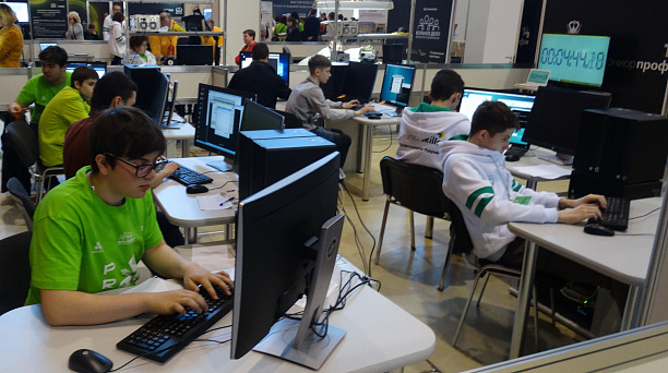 Школьники Западного округа  приняли участие в Национальном чемпионате «Профессионалы будущего»