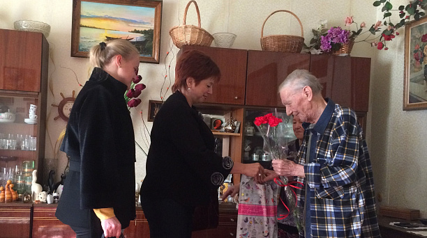 В Центральном округе поздравили активистов комсомольского движения