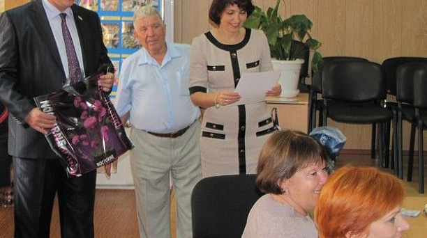 Благодарственные письма администрации Центрального округа получили активисты общественной организации "Труженики тыла, ветераны труда и дети войны"