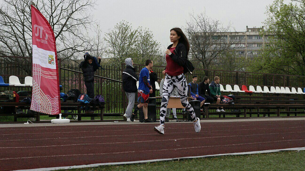 Студенты краснодарского ВУЗа выполнили нормативы ГТО в рамках акции ко Дню космонавтики