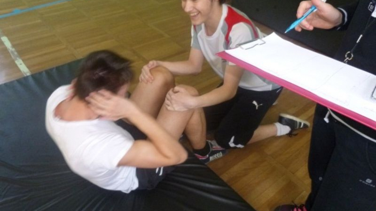 В гимназии № 92 прошли соревнования «А, ну-ка парни» и «А, ну-ка мальчики»