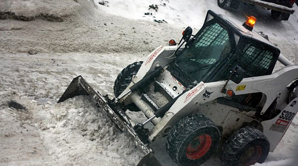 Для расчистки дорог от снега в Краснодаре израсходовано почти 2 тысячи тонн реагентов