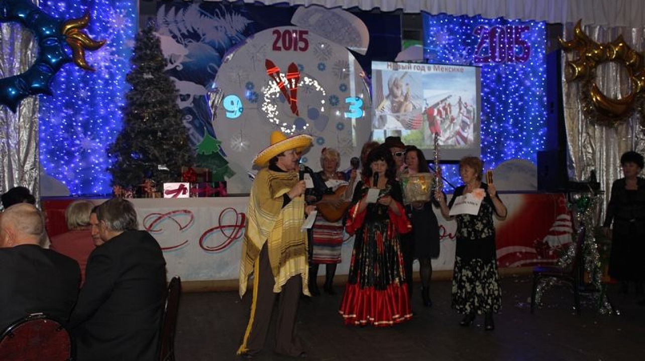 В Центральном округе состоялся новогодний бал общественности