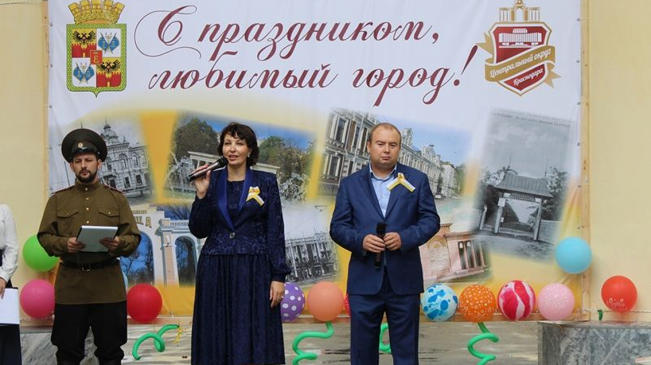 В Центральном округе торжественно открыли новый сквер «Сад Тротнера»