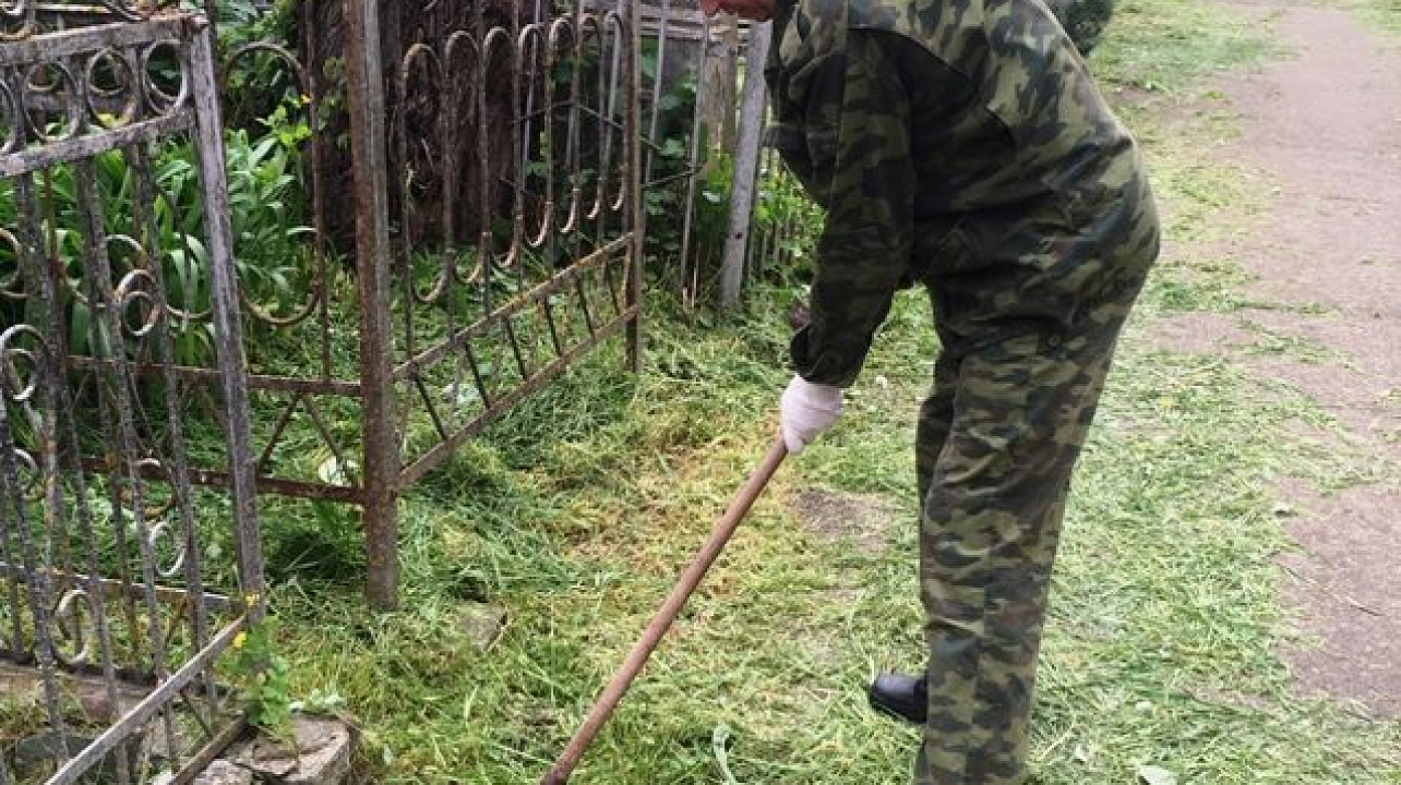 Субботник на Всесвятском кладбище