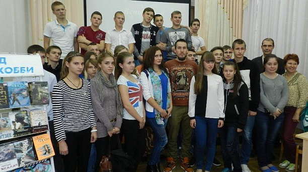 Мастер-класс по современному искусству прошел в библиотеке им. Н.А. Некрасова