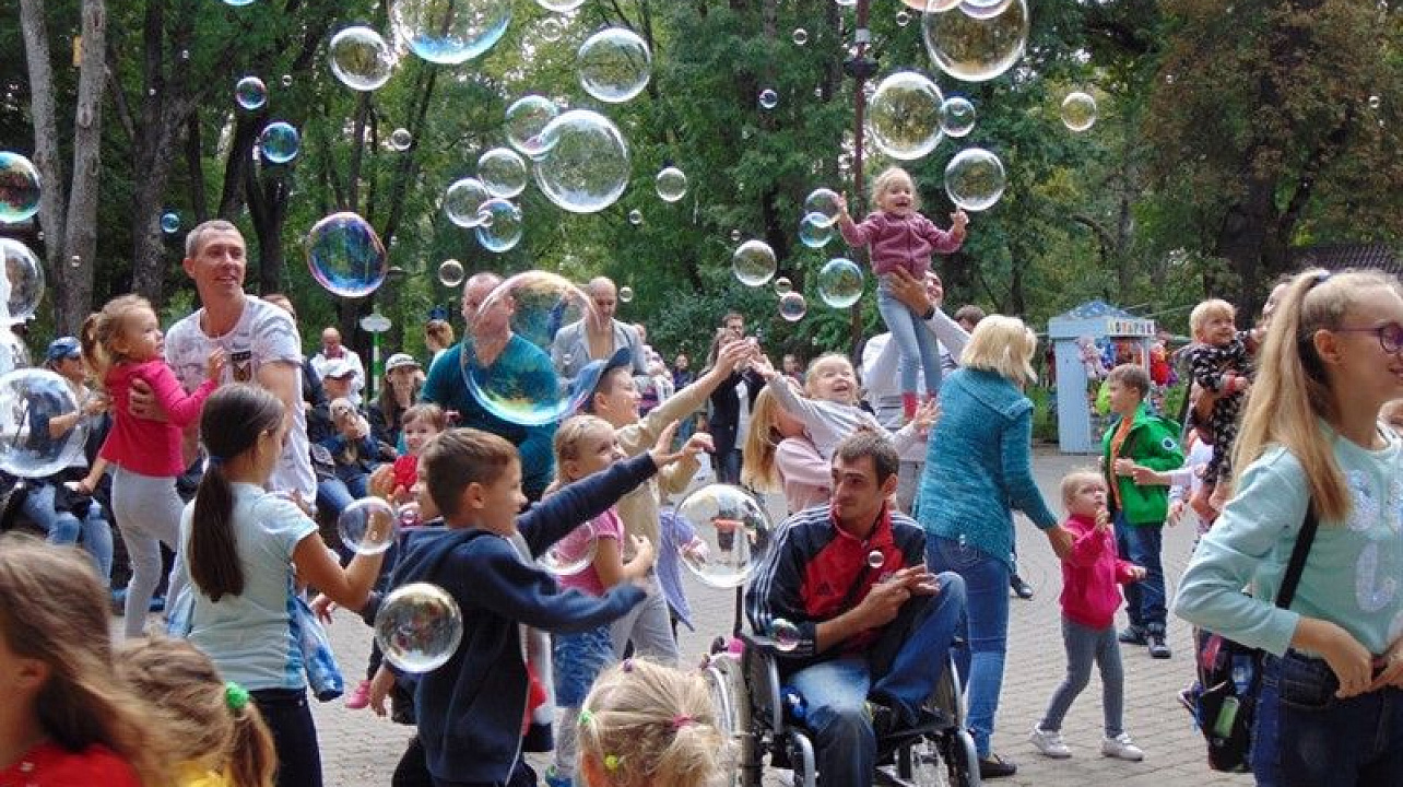 30 сентября в Краснодаре прошел Инклюзивный фестиваль творчества «Всё в твоих руках!».jpg